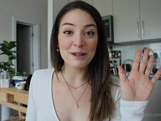 SandyInLace onlyfans  Masturbates his swollen clit