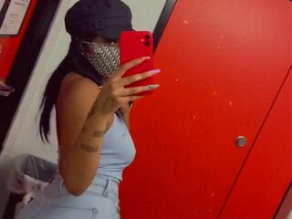 nevvycakes onlyfans  strong orgasm with moans