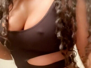 mochameanass onlyfans Crazy lady jerks off and cums