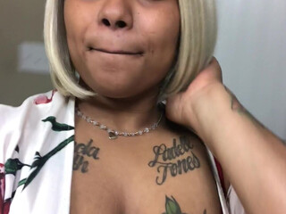 laylared1 onlyfans Gorgeous blonde gently masturbates cunt