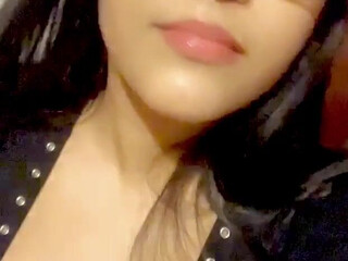 jadeykinz onlyfans Luxurious bitch fucks pussy with phallus