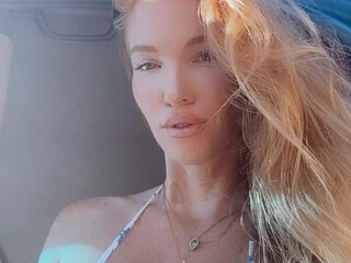 elizabethostrander onlyfans 20 February 2022