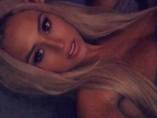 Gee Gentle aka onlyfans Show with an attractive black hair