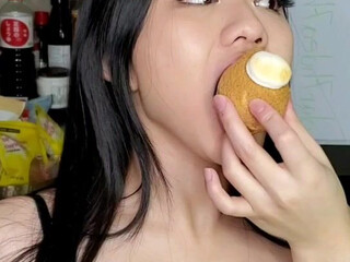 Alle Cakes aka allecakes onlyfans Gorgeous lady caresses big boobs