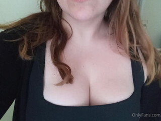 chubbyguati onlyfans Tempting chick fingering pussy