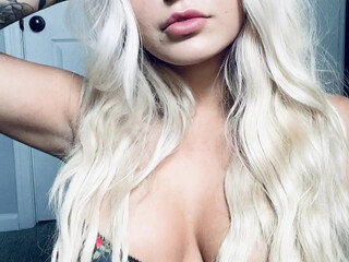 Emily Rinaudo aka Emjayplays onlyfans Shy teen masturbates pussy with sex toy