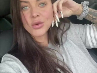 Dakota James onlyfans  old woman fucks herself with two toys in both holes