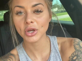 Dakota James onlyfans The clockwork courtesan is walking on his heels