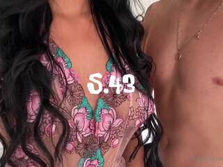 COLOMBIAN PUSSY aka Ruby More aka rubymore onlyfans Luxurious prostitute fucks herself in the ass