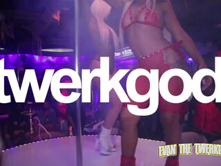 Alexis Skyy aka alexisskyyofficial onlyfans 18-01-2022 webcam masturbation