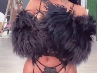 Alexis Skyy aka alexisskyyofficial onlyfans Naughty chick puts big tits