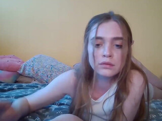 samantacarter chaturbate Gorgeous teen showing off natural boobs