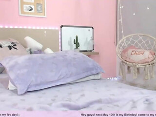 little_effy18 chaturbate Beauty in stockings fucks with phallus