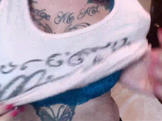 annabellpeaksxx chaturbate The luxury model is swaggering with two toys-