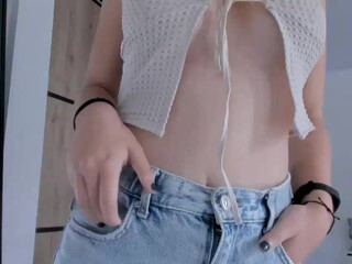 lauravega chaturbate  passionately teasing the clitoris