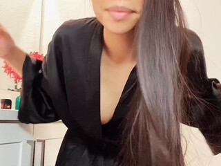 Trucici onlyfans Slender chick masturbates shaved pussy