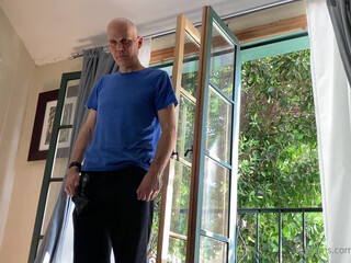 Maricahase onlyfans Appetizing slut furiously shoves vegetables in her cunt