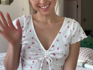 Riley Reid aka rileyreidx3 onlyfans Busty blonde babe jerking off her cunt