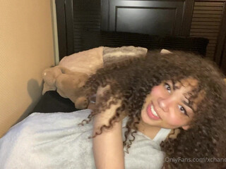 Chanelle Diamond aka xchanellediamondx onlyfans Sexy lady gently pulls the pussy