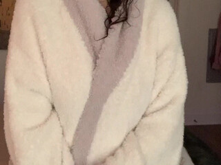 Grace aka givingyougrace onlyfans  with a toy in the ass