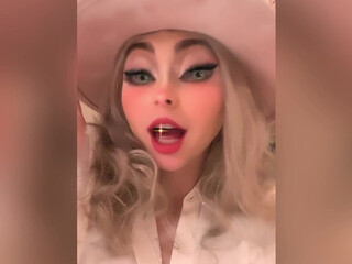 Riley Reid aka rileyreidx3 onlyfans Mature model caresses nipples and cunt