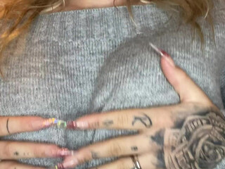 xlucy onlyfans  beautiful bitch caresses pussy