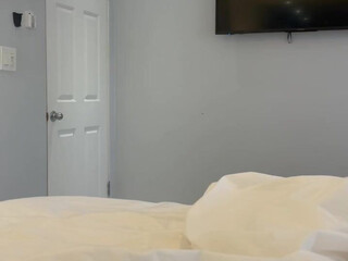 Mia Falls aka sundaebunsdae onlyfans Lustful beauty with tattoos fucks both slits