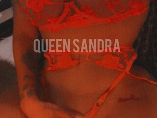 Queen Sandra aka Qnsan onlyfans Harlot posing in pantyhose