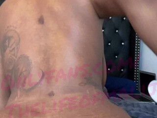 Mali J aka thelifeofmalij onlyfans  arranges a VIP show-