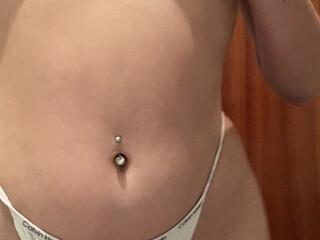 MimiGtff aka mellamanmimii aka mimi_gtf2 onlyfans Impressive young lady puts on beautiful boobs