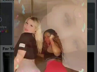 Briea Harm aka babygirlbriea onlyfans Crazy bitch furiously masturbating cunt