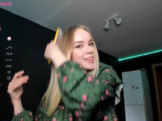ur_sweet_lily chaturbate Amazing Bitch Fucks Wet Cunt