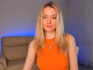elsa_goold chaturbate  hard at all cracks