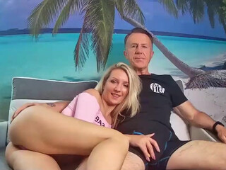 sexy_amy_23 chaturbate Teen black-haired chick talks coquettishly on camera