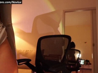 n_o_v_a chaturbate Cool skinny rubs her lips sex