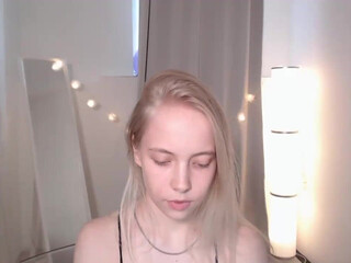 appr0ved chaturbate Curious prostitute sucking rubber dick