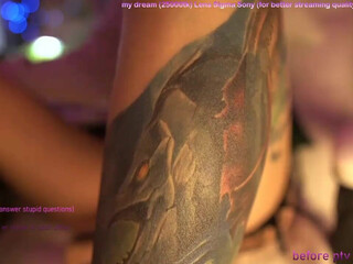 kronniekray chaturbate Young babe jerks both holes