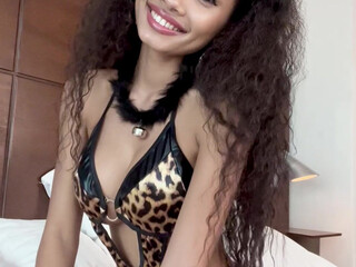 manirat_42 onlyfans Cute curva fucks vaginal opening