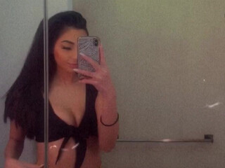 temptresstay onlyfans Sweet babe sucks dildo