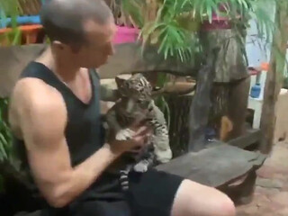 bwctravelvids onlyfans Imposing slut fucks pussy with fingers