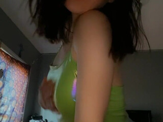 amazing_grace onlyfans Tattooed beauty pulls the clitoris with a vibrator