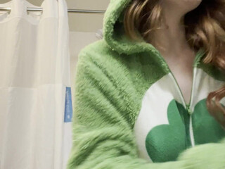 Robbi aka robbiocnl onlyfans Ardent confused jumps on the dick