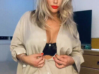 A Dani Buenno aka dbuennoa onlyfans Naughty babe masturbates with her sex toy cap