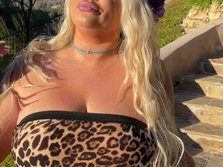 trishyland onlyfans Beauty tattoo tattooed pussy phallus