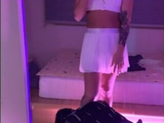 queensiyeon onlyfans Luxurious babe fucks pussy relish