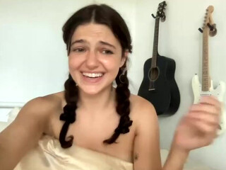 sweet_small_slut chaturbate Exquisite curvy fucks himself dildo