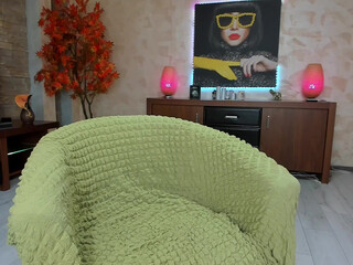 raquelle_star chaturbate Crazy doll fucks pussy with phallus