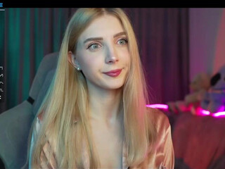 oh_honey_ chaturbate Busty chick fucks herself with a dildo