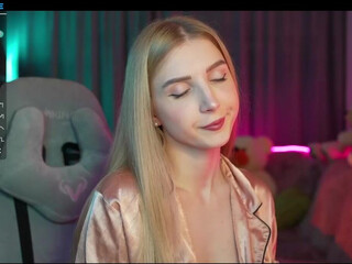 oh_honey_ chaturbate Desired lady naughty under her panties hand