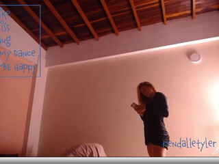 Kendall Tyler chaturbate  jumps on a toy and cums